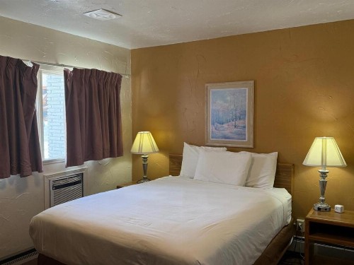 Sunrise Motor Inn - image 46