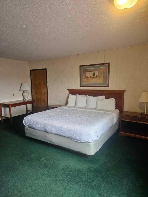 Beartooth Inn - image 13