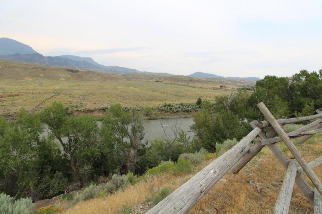 Wapiti Lodge - image 3