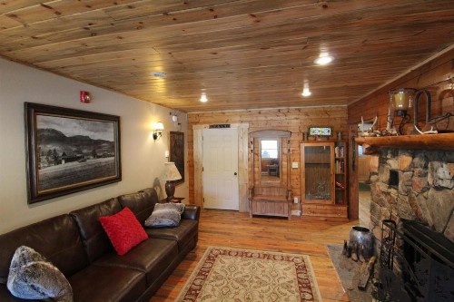Wapiti Lodge - image 31