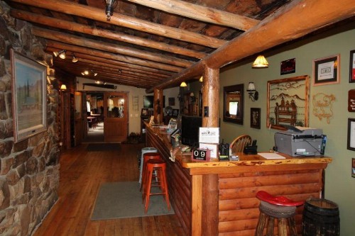 Wapiti Lodge - image 4