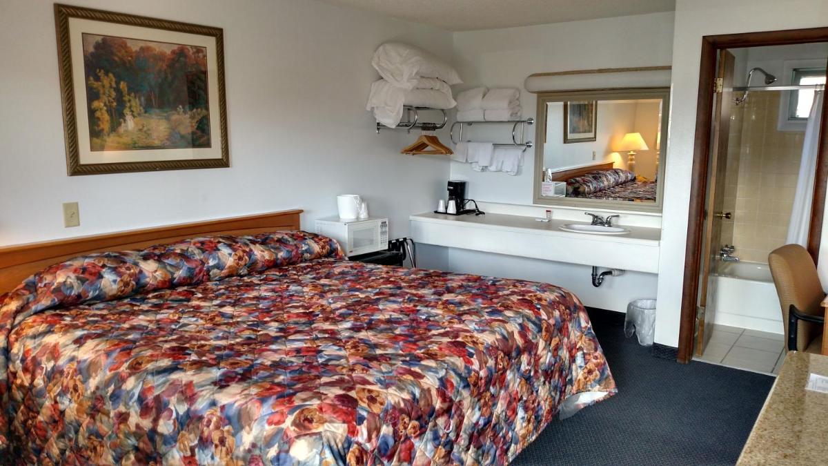 A Wyoming Inn - image 7