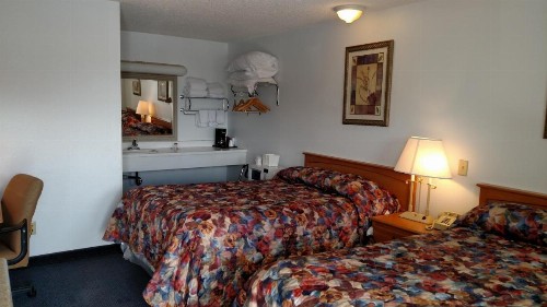 A Wyoming Inn - image 9