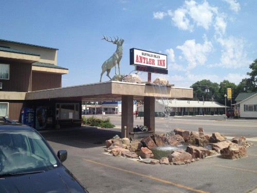Buffalo Bill's Antlers Inn - image 20