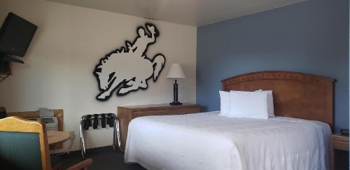 Big Bear Motel - image 2