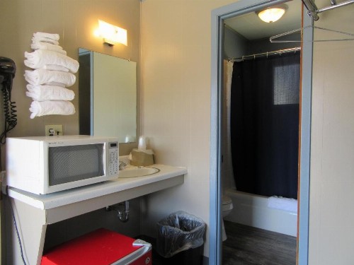 Big Bear Motel - image 21