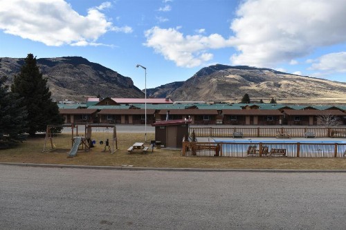 Big Bear Motel - image 31