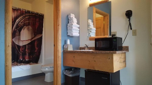 Big Bear Motel - image 4