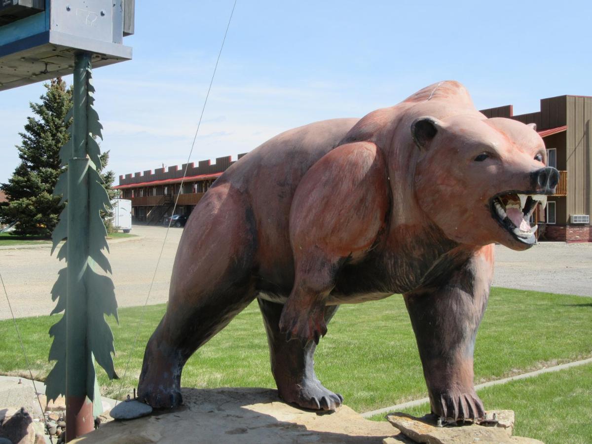 Big Bear Motel - image 7