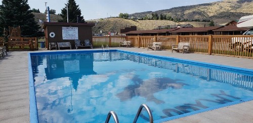 Big Bear Motel - image 9