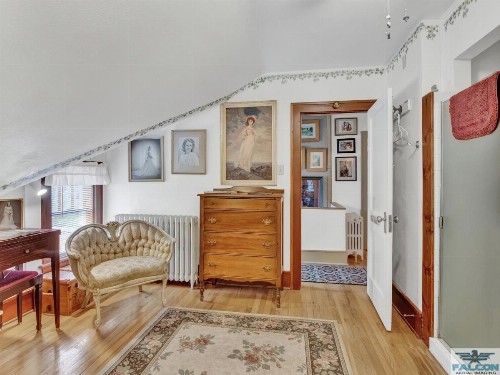 Robins Nest Bed & Breakfast - image 28