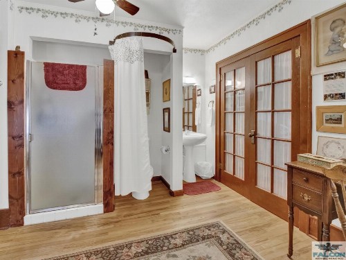 Robins Nest Bed & Breakfast - image 9