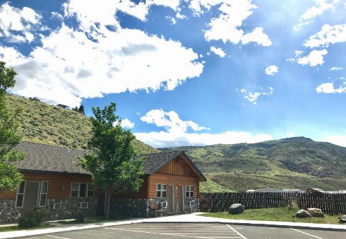 Holiday Lodge - image 10