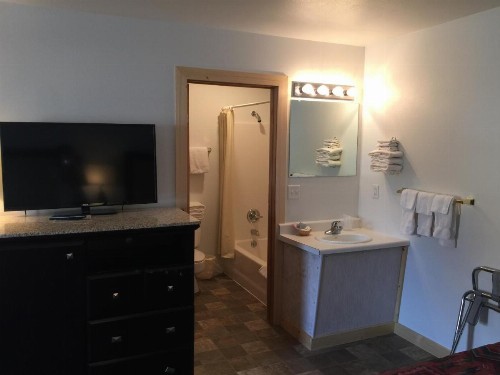 Holiday Lodge - image 19