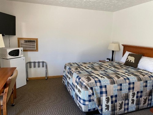 Holiday Lodge - image 36