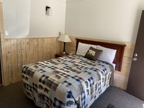 Holiday Lodge - image 43