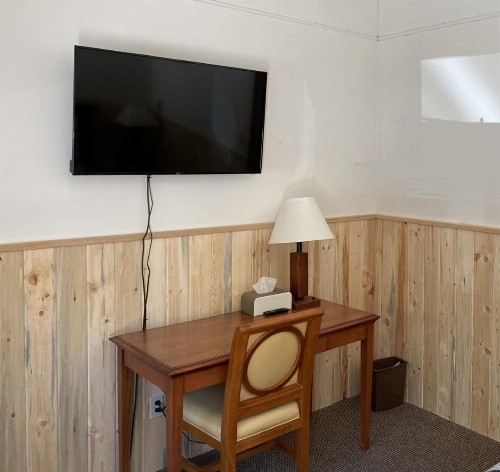 Holiday Lodge - image 44