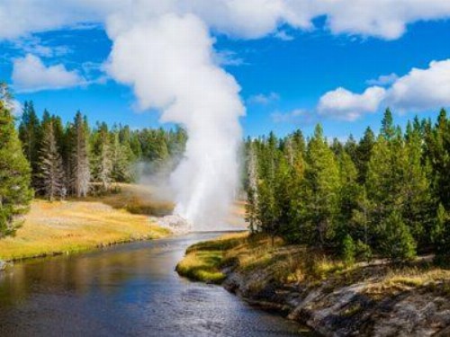 Yellowstone House of the Three Bears - image 11