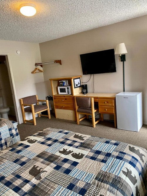Green Creek Inn and RV Park - image 11
