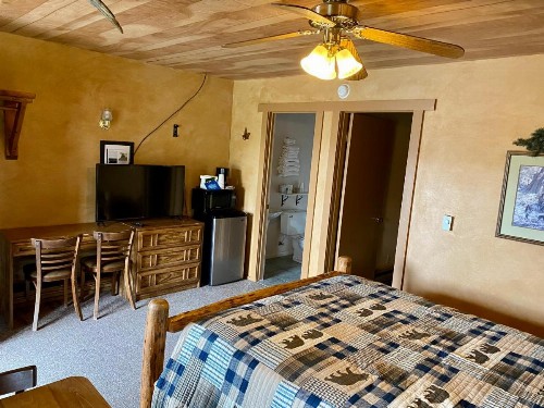 Green Creek Inn and RV Park - image 12