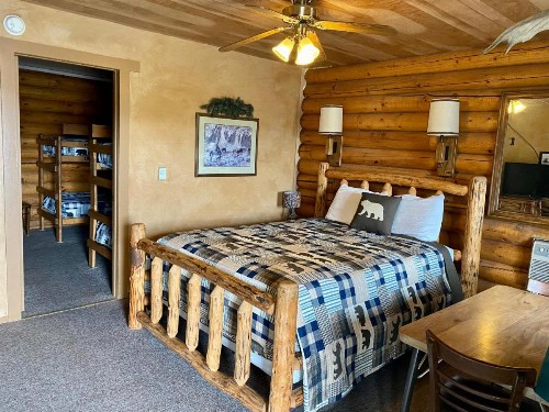 Green Creek Inn and RV Park - image 2