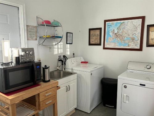 Eycat Lodging Company - image 27