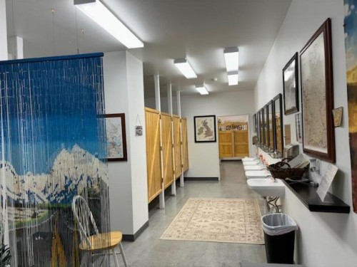 Eycat Lodging Company - image 43