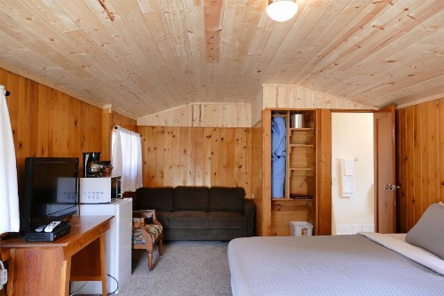 Trail Shop Inn - image 33