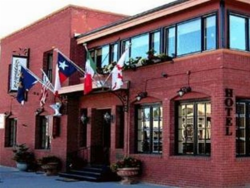 Chamberlin Inn Cody Wy