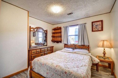 Cody Apartment with Panoramic Mountain Vistas! - image 10