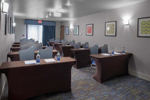 Holiday Inn Express Hotel & Suites Coeur D'Alene I-90 Exit 11 an IHG Hotel - image 28