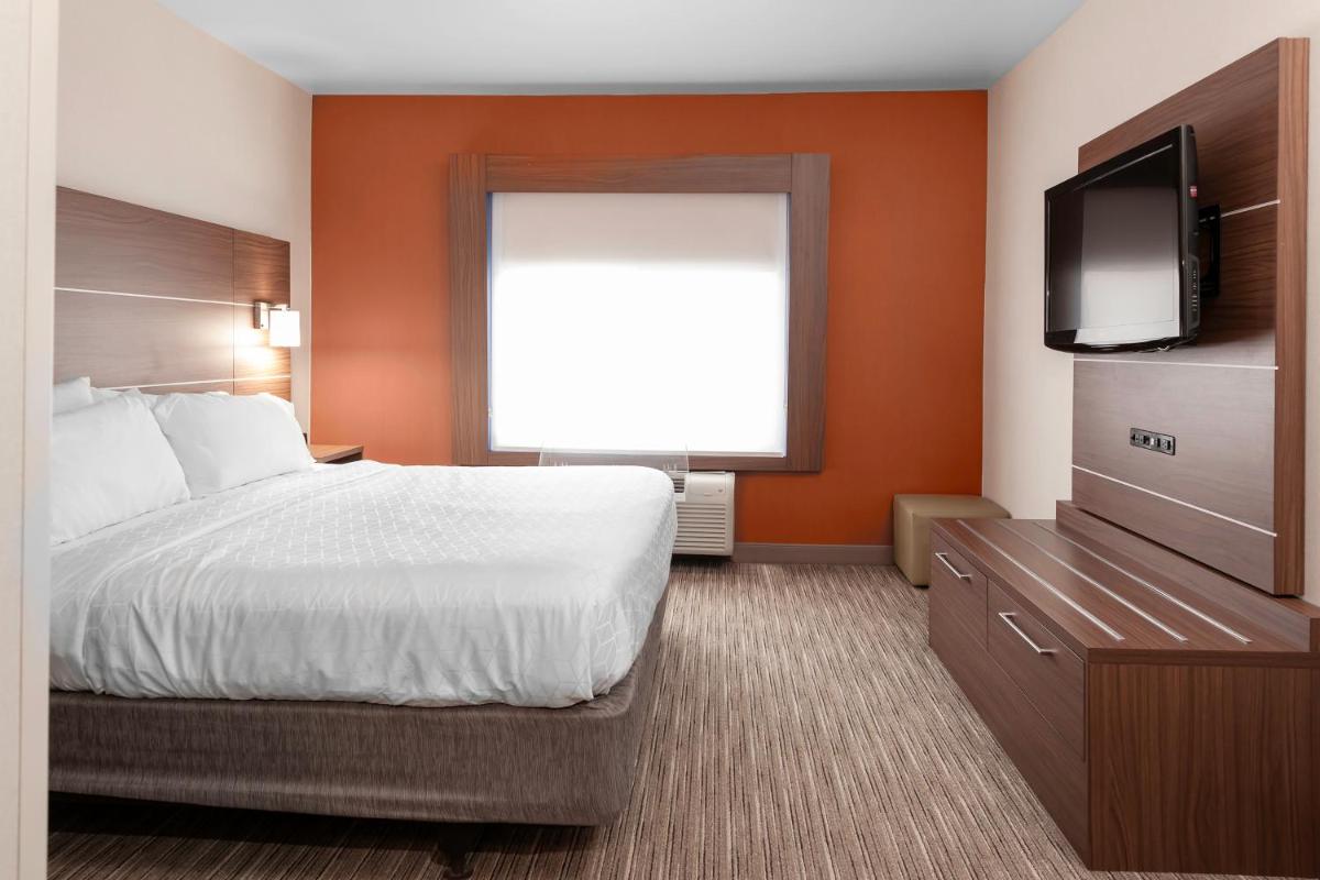 Holiday Inn Express Hotel & Suites Coeur D'Alene I-90 Exit 11 an IHG Hotel - image 3