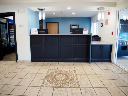 Ramada by Wyndham Coeur d'Alene - image 2