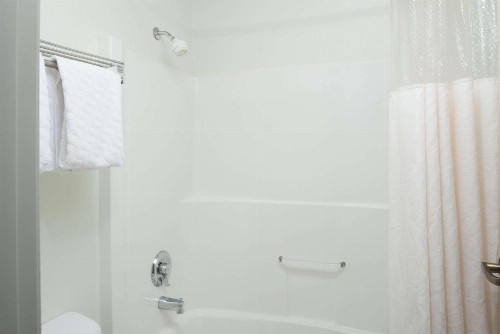 Baymont by Wyndham Coeur D Alene - image 10