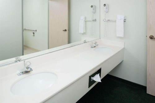 Baymont by Wyndham Coeur D Alene - image 9