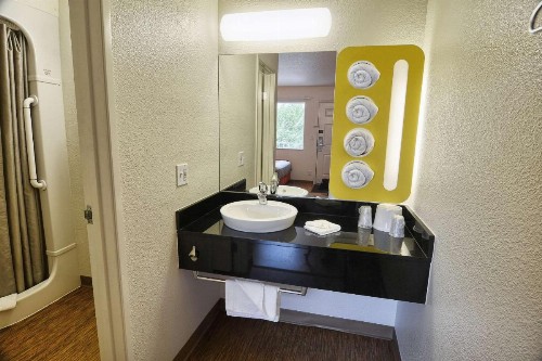Motel 6-Coeur D'Alene ID - image 3