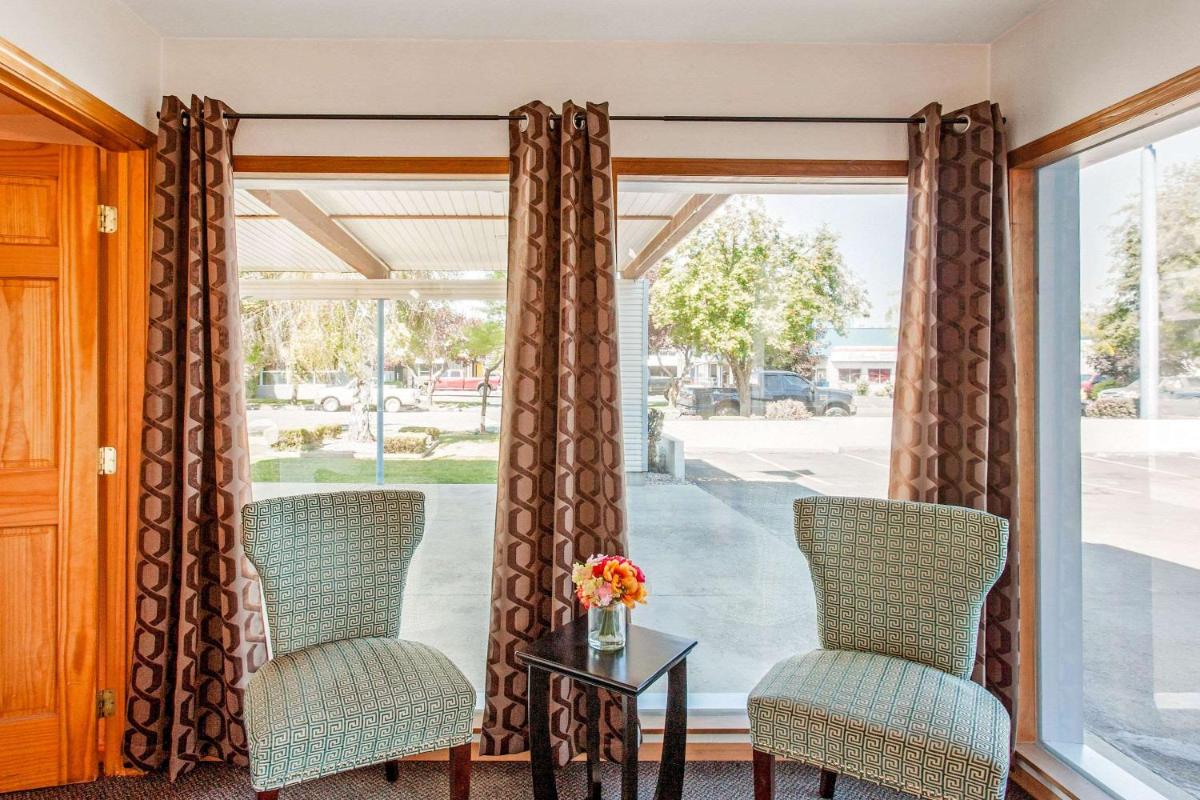Rodeway Inn - image 6