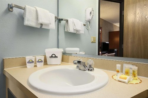 Days Inn by Wyndham Coeur d'Alene - image 27