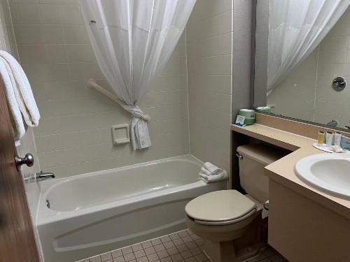 Days Inn by Wyndham Coeur d'Alene - image 45