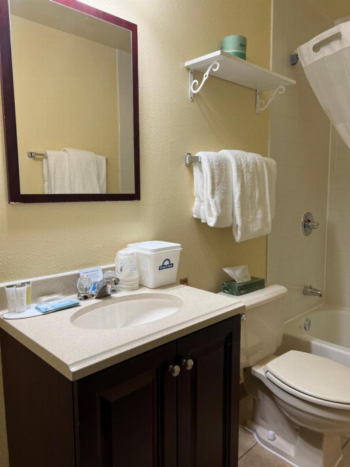 Days Inn by Wyndham Coeur d'Alene - image 50