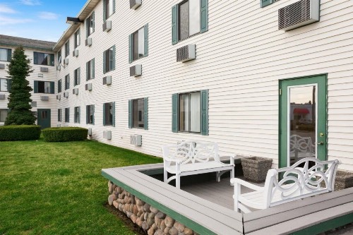 Super 8 by Wyndham Coeur d'Alene - image 29