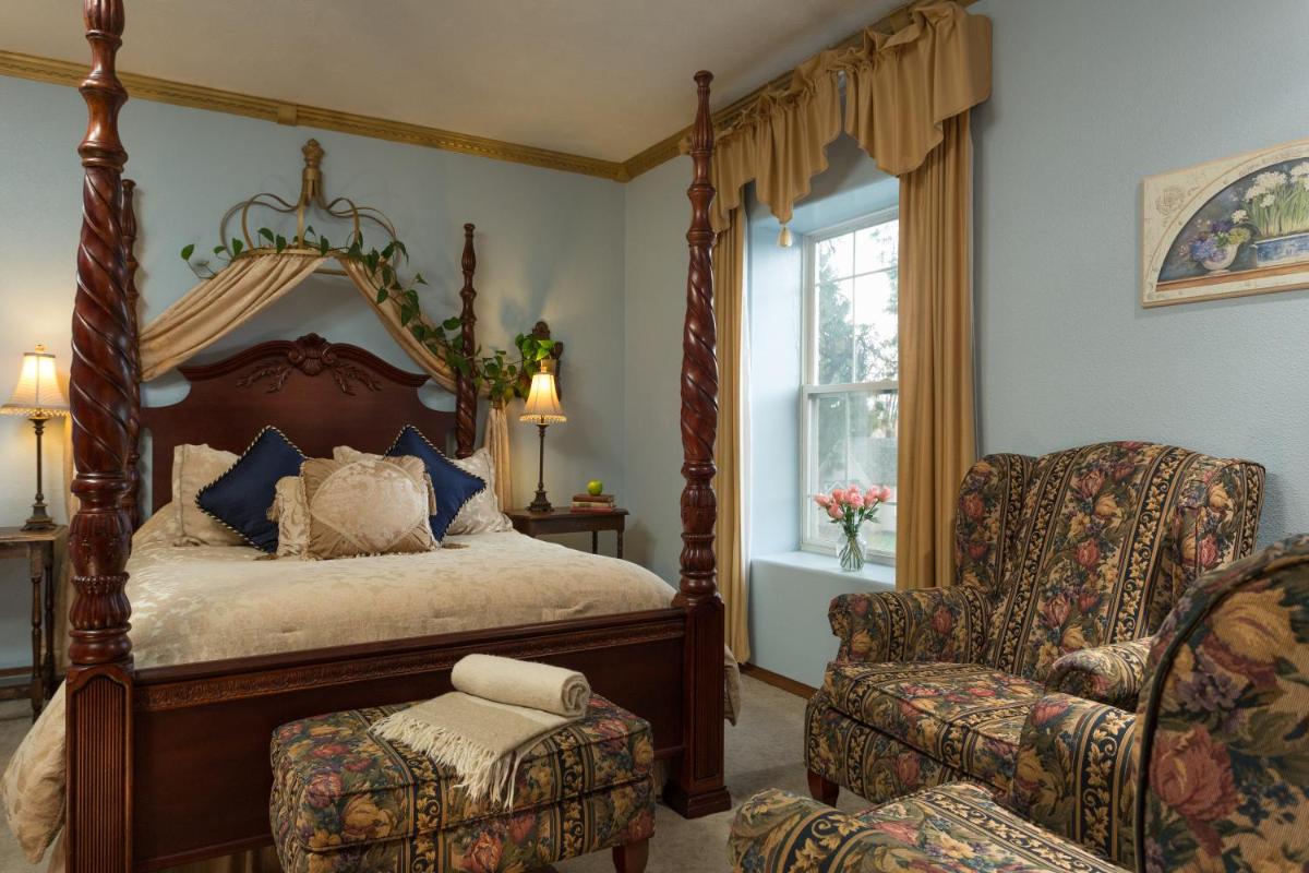 The Roosevelt Inn - image 3