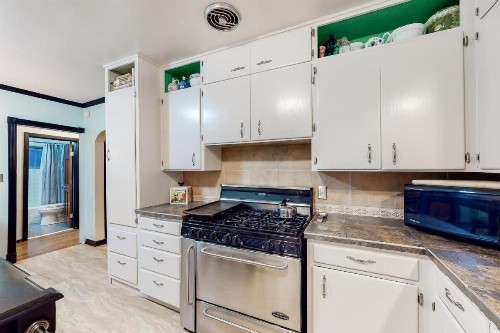 Charming Coeur d'Alene Vintage Family Cottage - image 10