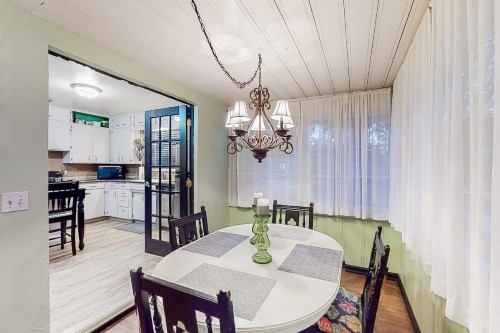 Charming Coeur d'Alene Vintage Family Cottage - image 7