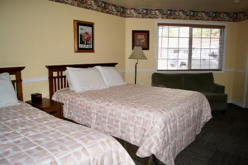 Flamingo Motel - image 14