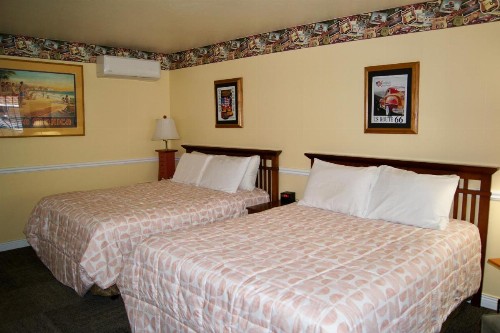 Flamingo Motel - image 15