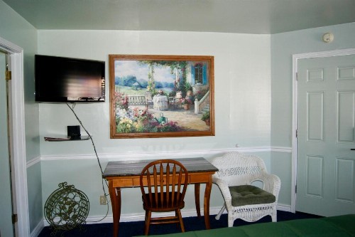 Flamingo Motel - image 25