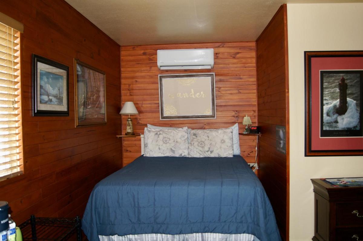 Flamingo Motel - image 6