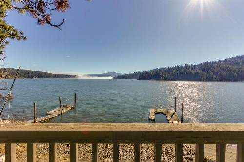 Mica Bay Serenity Cabin