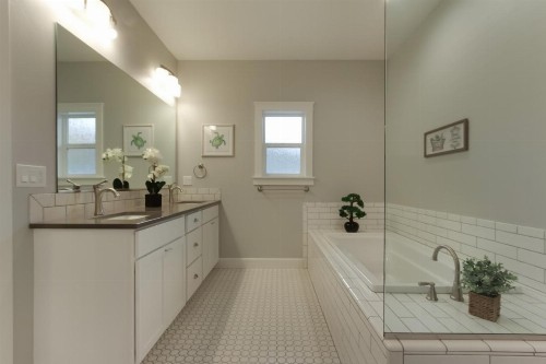 6th Street Retreat - image 7